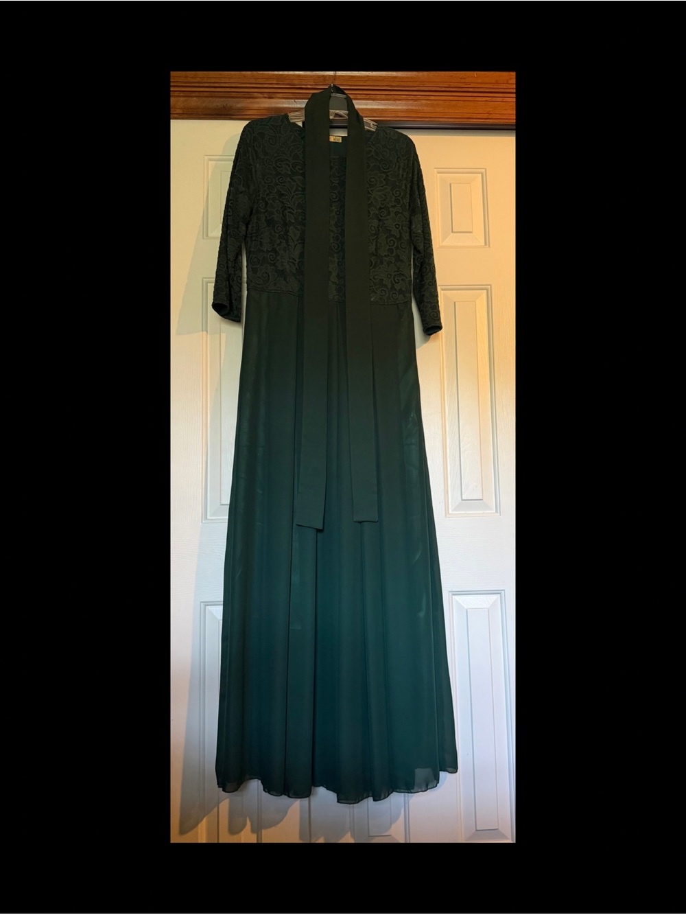 Formal Forest Green Maxi Dress with Lace Bodice